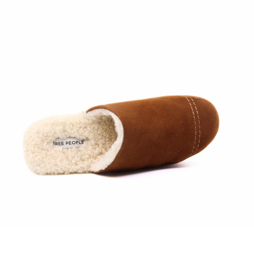 NEW FREE PEOPLE women's oak cozy clog in tan - Picture 4 of 7